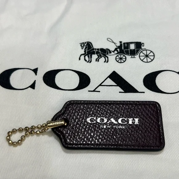 Coach New York Pebbled Leather Bag Tag in mapla with Gold Chain - Picture 3 of 9